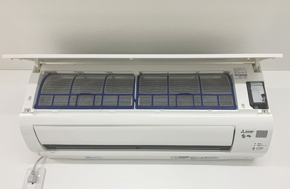 お掃除機能なしエアコンの内部